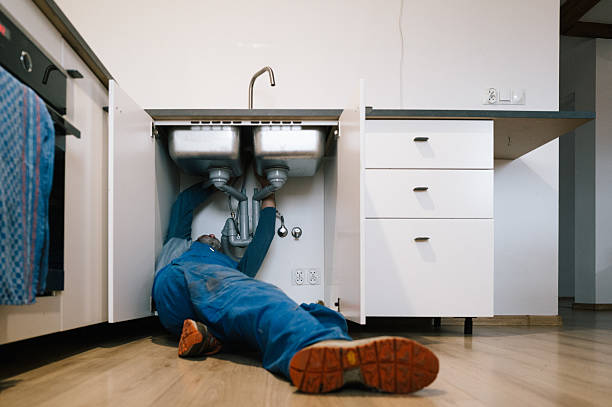 Professional Emergency Plumber technician working in Copeville, TX